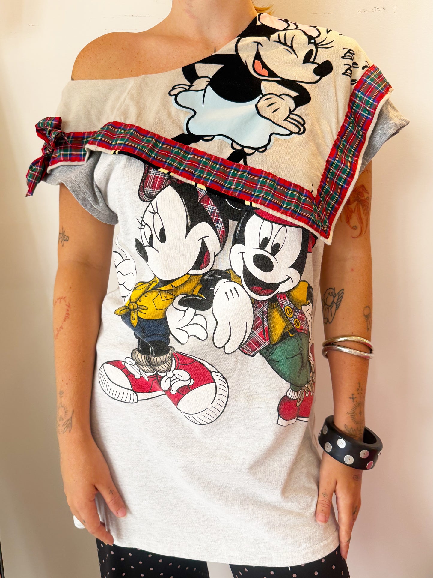 The Nehama tee